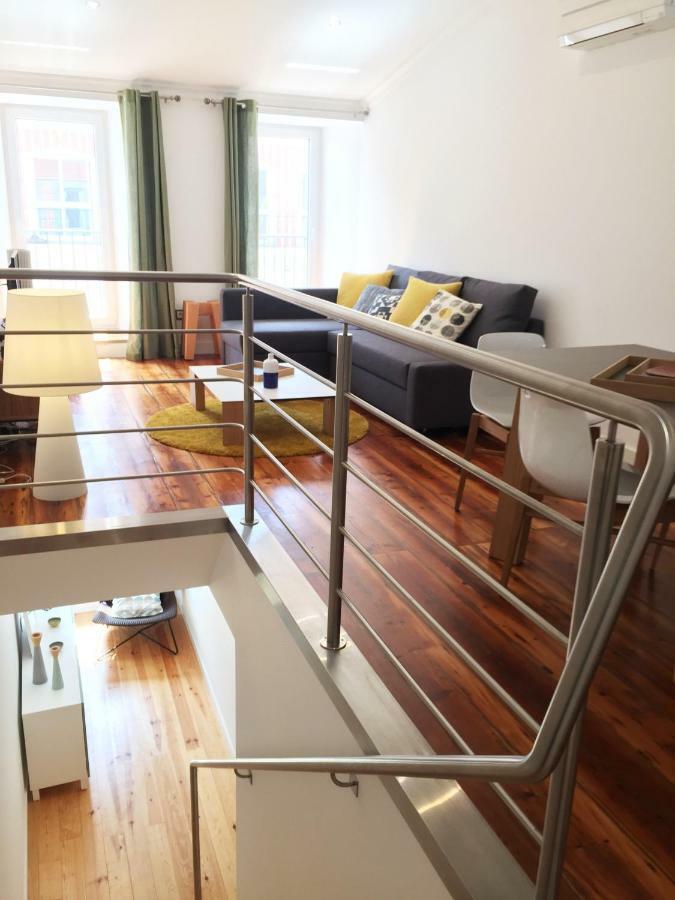 Appartamento Apt Lumineux Terrasse Principe Real Lisbona Esterno foto