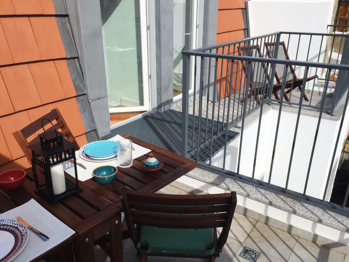 Appartamento Apt Lumineux Terrasse Principe Real Lisbona Esterno foto